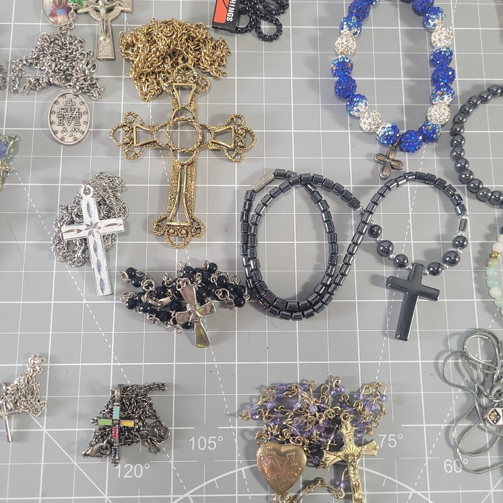 Religious Jewelry Lot 20+ Cross Necklaces Bracelets Rosaries Catholic Christian - Picture 4 of 11